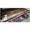 Image 1 : 4 bundles of angle iron
