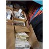 Image 1 : 2 Boxes of molding tools, plastic molds and ceramic molds