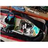 Image 2 : SNOWBOARD WITH BINDINGS AND BOARD BAG