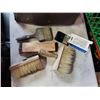 Image 2 : BAG OF PAINT BRUSHES AND OTHER BRUSHES