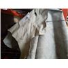 Image 2 : 2 leather hydes
