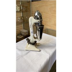 Heavy duty milkshake maker