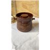 Image 2 : TRAY FO COLLECTABLES, ENGLISH BISCUIT JAR, LIDDED DISH