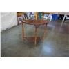 Image 2 : WOOD D TABLE
