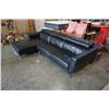 Image 2 : BLACK LEATHER SECTIONAL WITH ADJUSTABLE HEADRESTS