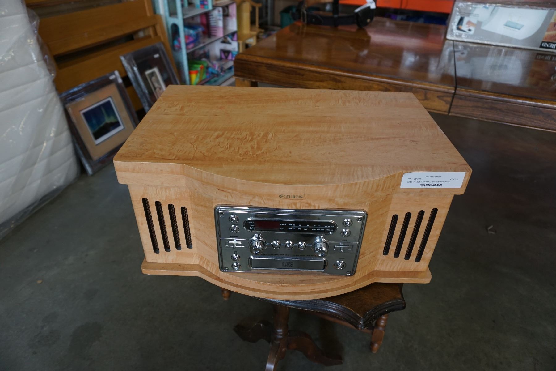 Curtis RCD820 AM/FM/CD and turntable player