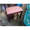 Image 3 : 2 SMALL BENCHES