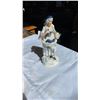 Image 3 : 3 CERAMIC FIGURES - ONE MUSICAL