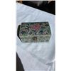 Image 3 : MOTHER OF PEARL BOX AND INCASED BUTTERFLY DISPLAY