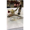 Image 1 : 2 SILVER PALTE SPOONS, VASE AND HORN CARVED FISH