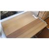 Image 2 : 1 1/2 INCH THICK WOOD CUTTING BOARD AND WOOD DECORATIVE VASE