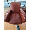 Image 5 : Leather Chair C