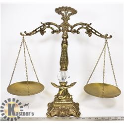 VINTAGE BRASS SCALE OF JUSTICE