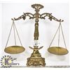 Image 1 : VINTAGE BRASS SCALE OF JUSTICE