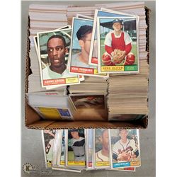 BASEBALL CARDS, APPROX. 1000 - INCLUDES 1960/61/62