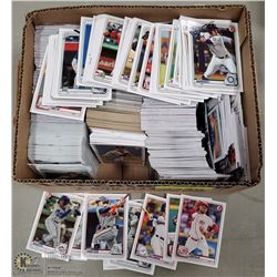 BASEBALL CARDS, APPROX. 1000 - INCLUDES 2020 BOWMAN