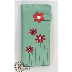NEW SHAG WEAR WOMENS WALLET