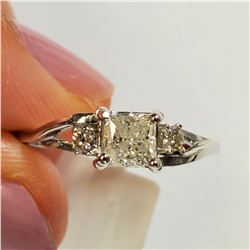 14K WHITE GOLD DIAMOND(0.6CT) DIAMOND