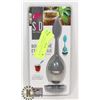 Image 1 : NEW TEA BALL AND SAUCER FOR STEEPING LOOSE TEA