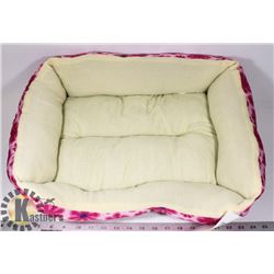 NEW PET BED