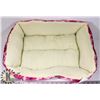 Image 1 : NEW PET BED
