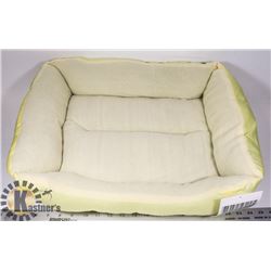 NEW PET BED