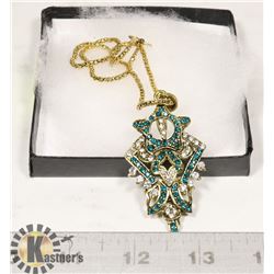 CRYSTAL PENDANT NECKLACE