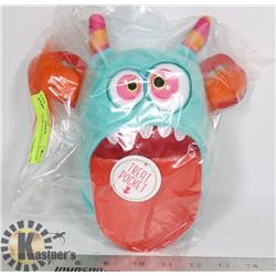 NEW MONSTER PET TREAT HOLDER