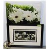 Image 2 : LOT OF TWO FLORAL PICTURES
