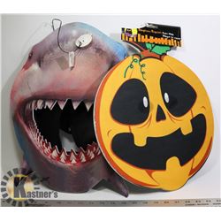 PAIR OF LARGE HALLOWEEN DECOR