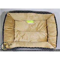 NEW PET BED
