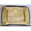 Image 1 : NEW PET BED
