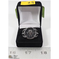 NEW MEN'S SKULL RING SURROUNDED BY