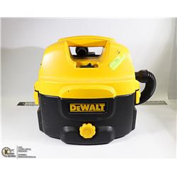 DE WALT DC 500 SHOP VACUUM