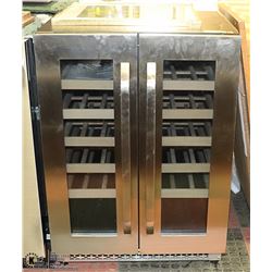 R600A BLK S/S WINE CHILLER