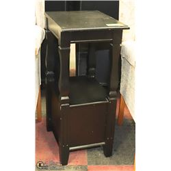 BLACK SIDE TABLE/ENTRY TABLE WITH CABINET