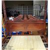 Image 4 : VINTAGE CANOPY QUEEN SIZE BED FRAME
