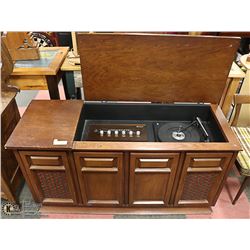 VINTAGE BRENTWOOD FLOOR STEREO WITH