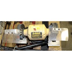 DEWALT BENCH GRINDER WITH WIRE BRUSH DW756