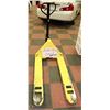 Image 1 : PALLET JACK 5,500 LBS. - YELLOW