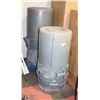 Image 1 : LOT OF 6 EXTRA LARGE INDUSTRIAL GARBAGE CANS