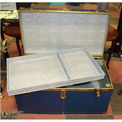 TRUNK WITH TRAY MEASURES 35 X 19.5 . 18.5 INCHES