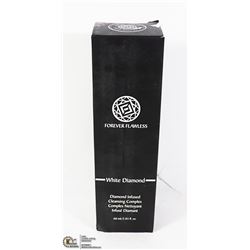FOREVER FLAWLESS WHITE DIAMOND CLEANSING COMPLEX