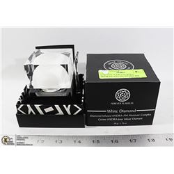 FOREVER FLAWLESS WHITE DIAMOND INFUSED HYDRA-AM