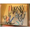 Image 1 : FLAT  WITH VARIOUS PLIERS, SNIPS AND
