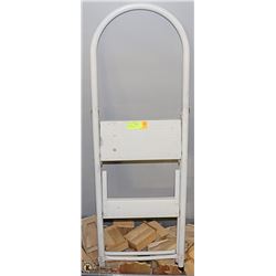 2 STEP LADDER - WHITE