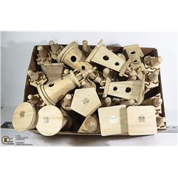 BOX  CRAFTS LITE HOUSES 30PCS