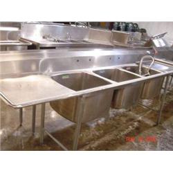 10' 3-tub Sink w/ 2 faucets & spray noz