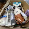 Image 1 : TRI FOLD BOX OF ITEMS
