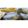 Image 6 : 80 MALLARD DUCK DECOYS IN LARGE CANVAS BAG